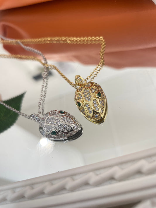 Дамско колие "BVL"