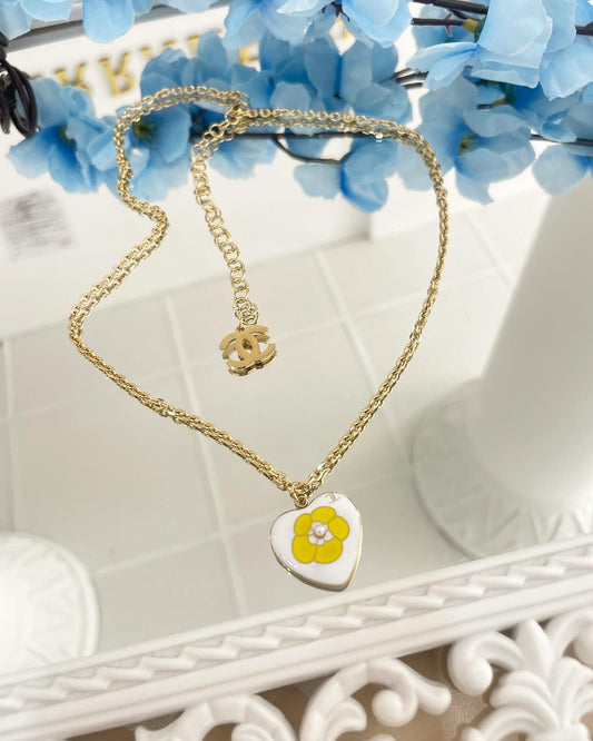 Дамско колие със сърце