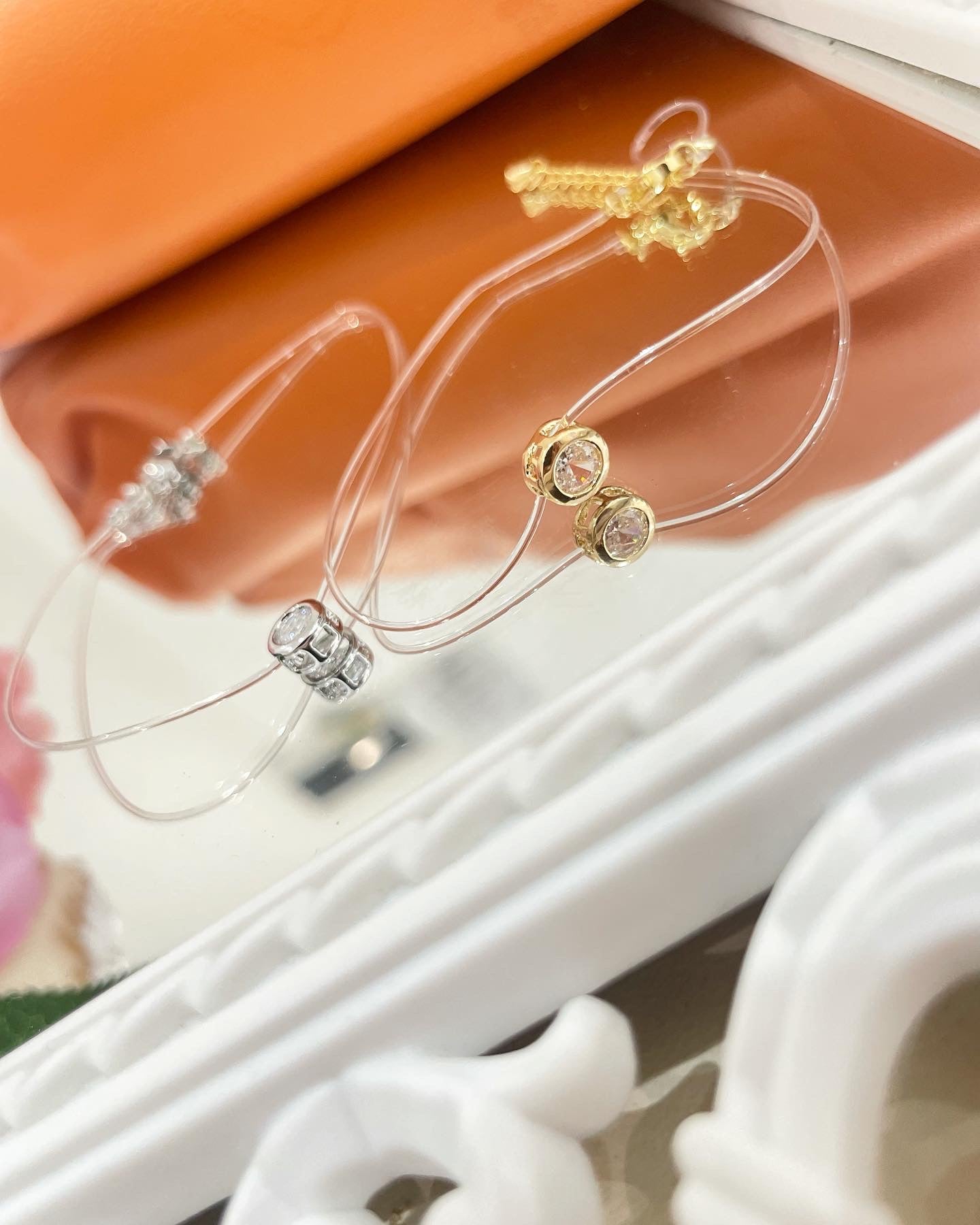 Гривна за глезен с едно камъче