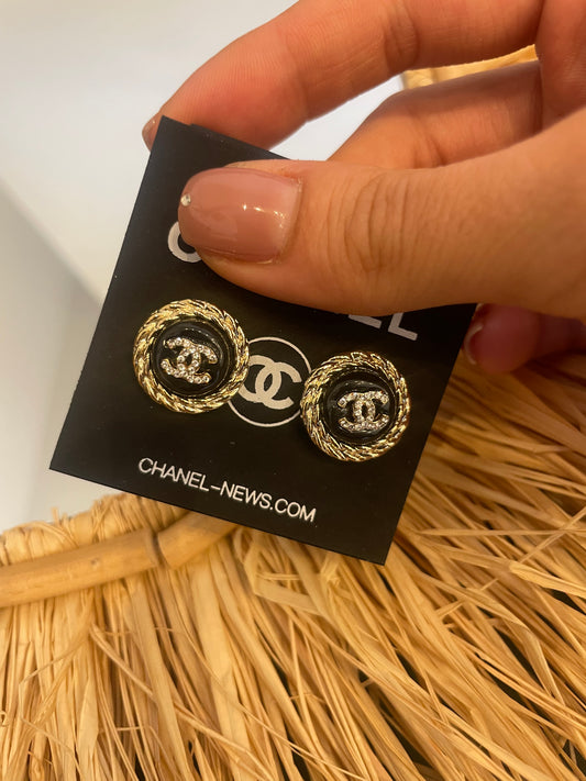 Дамски обеци