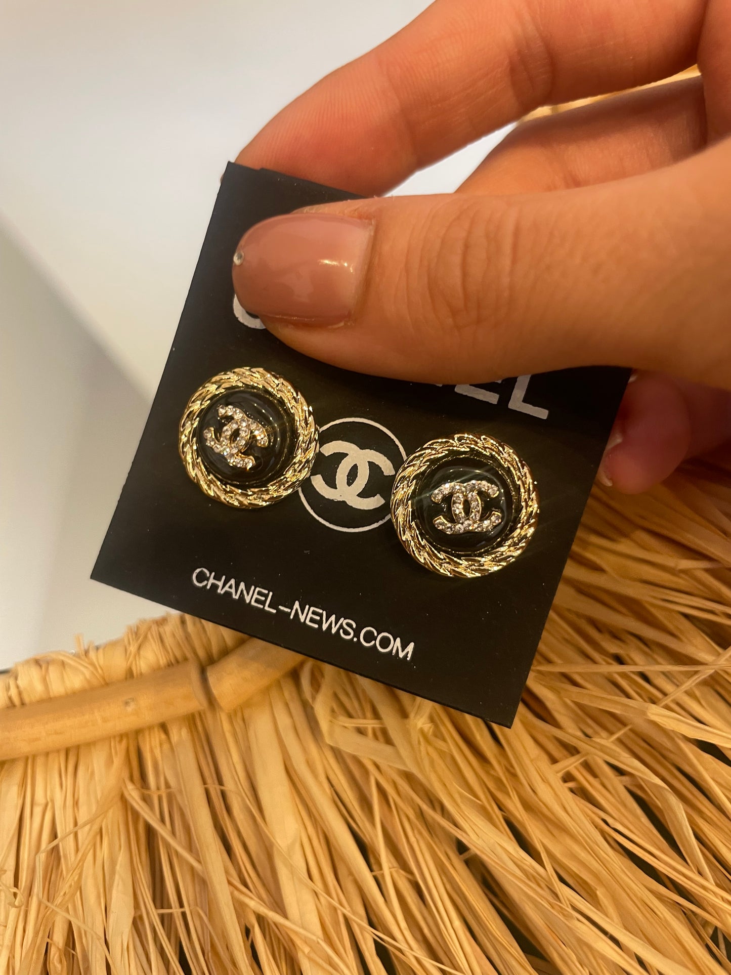 Дамски обеци