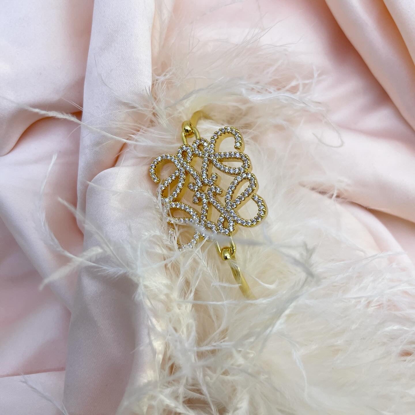 Гривна “Olivia”