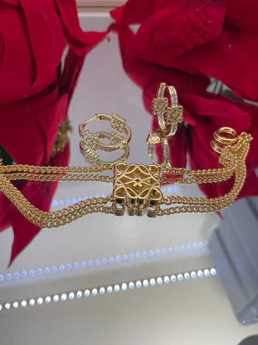 Дамска масивна гривна