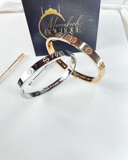 Гривна от стомана