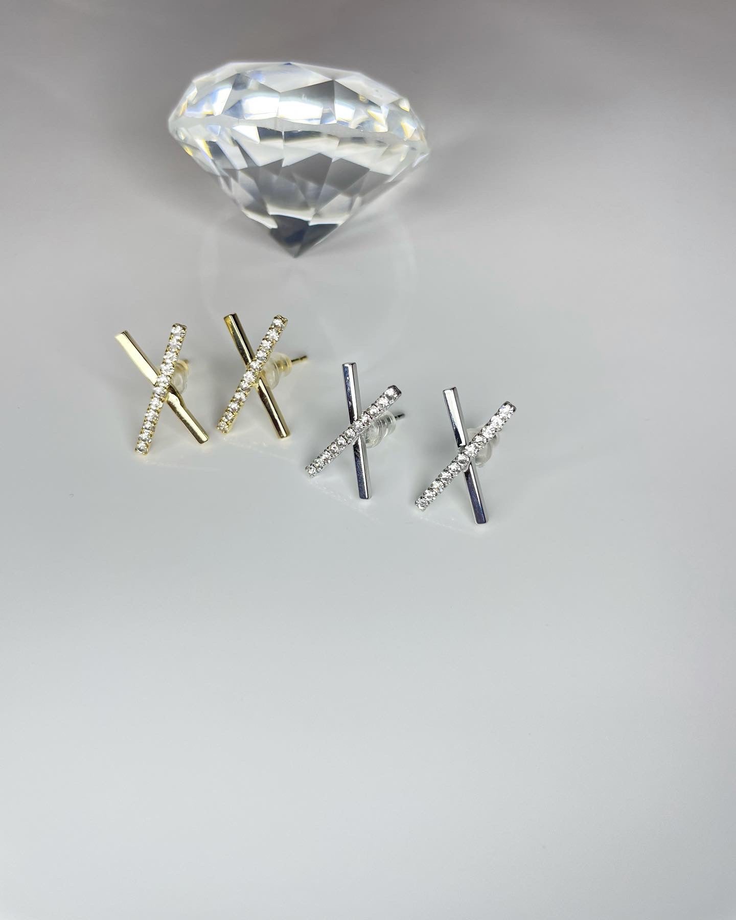 Обеци "Идеализъм"