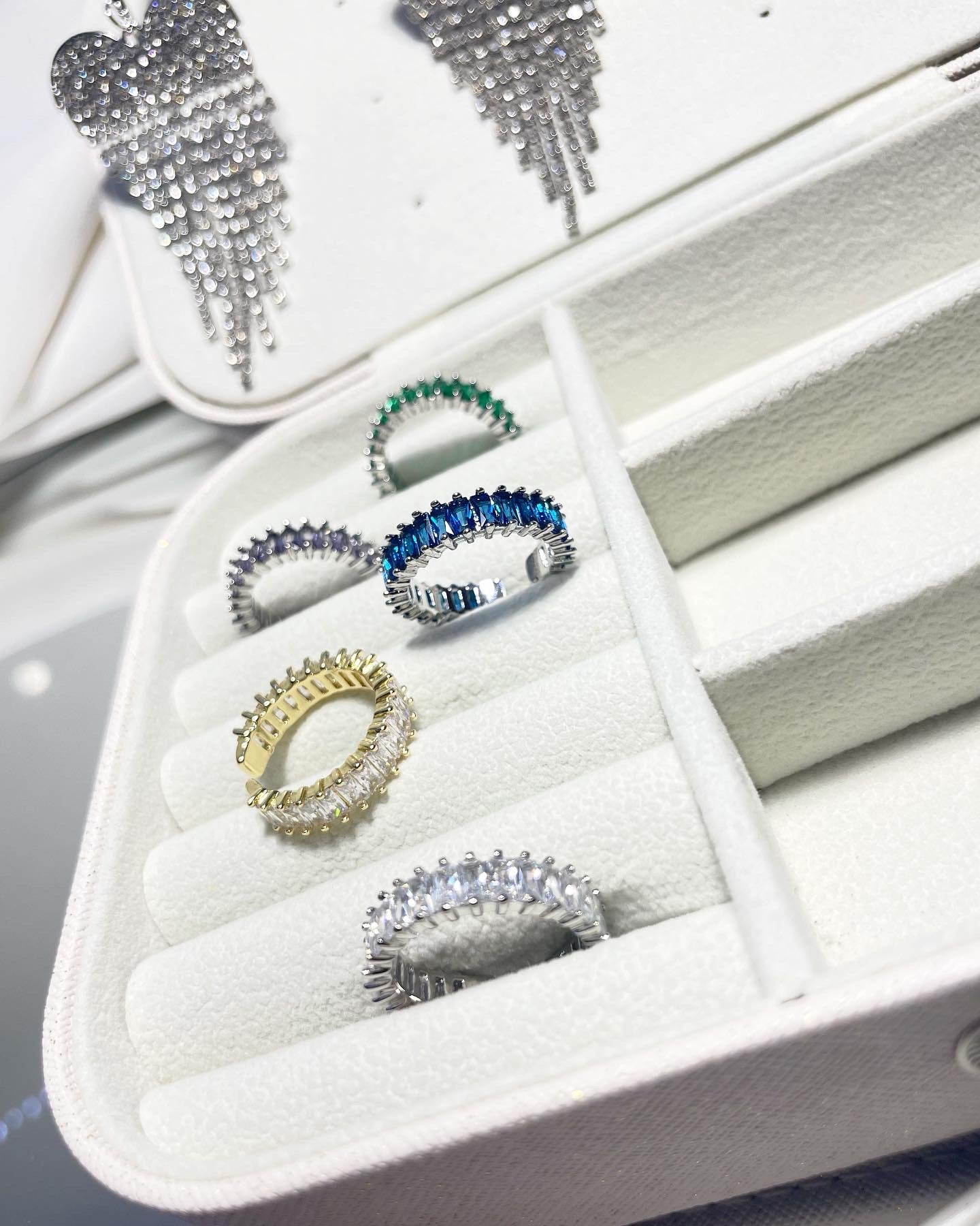 Пръстен и обеца за хрущял "Разкош"