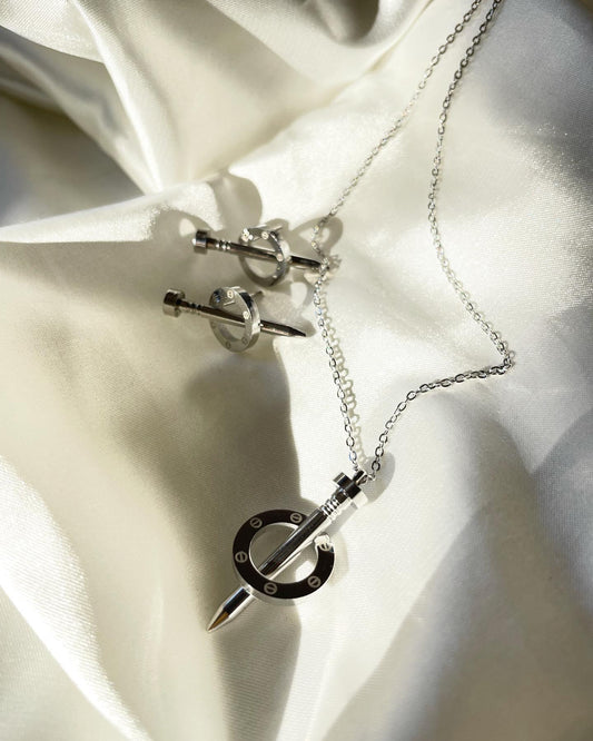 Дамски комплект обеци и колие