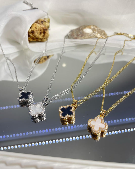 Колие с детелина