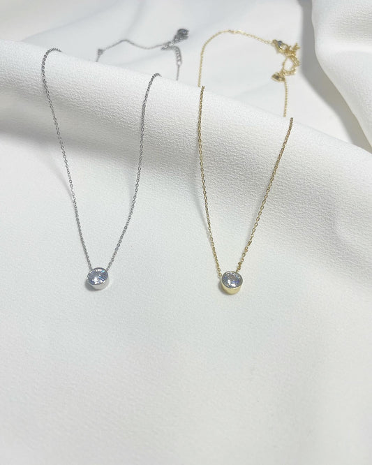 Колие с едно камъче