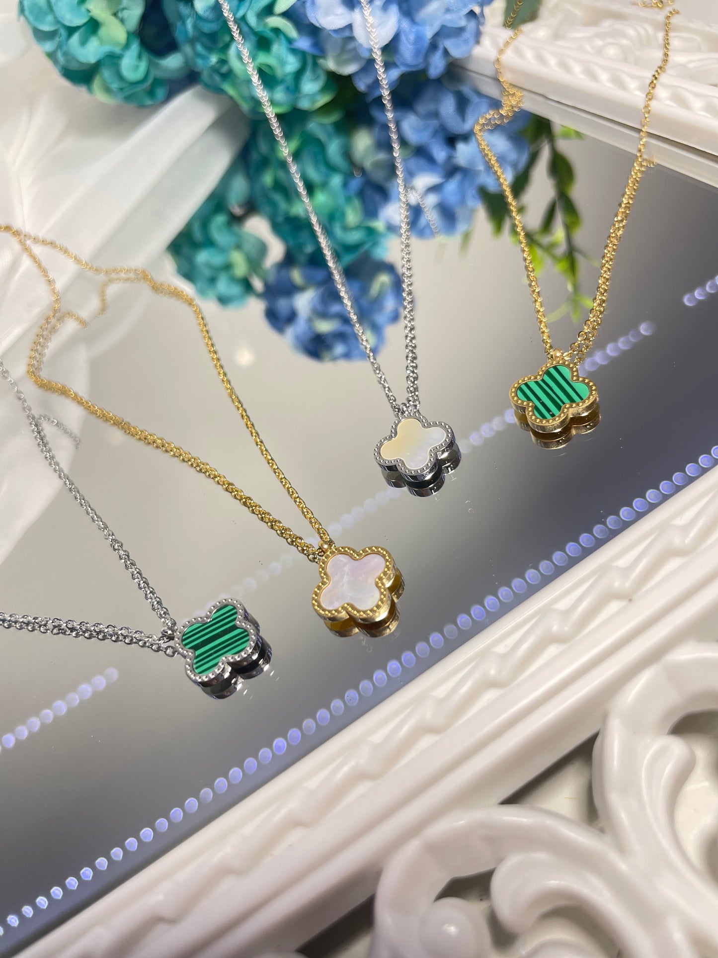 Колие с детелина