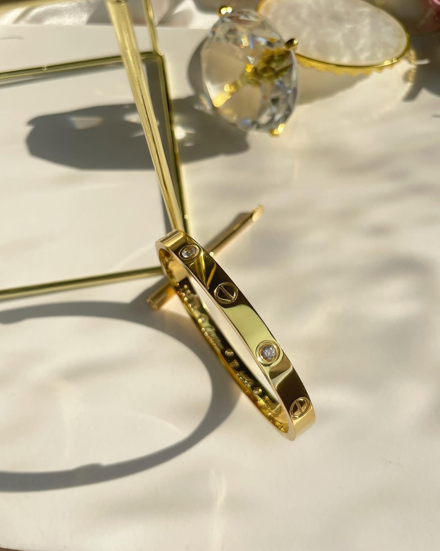 Дамска гривна