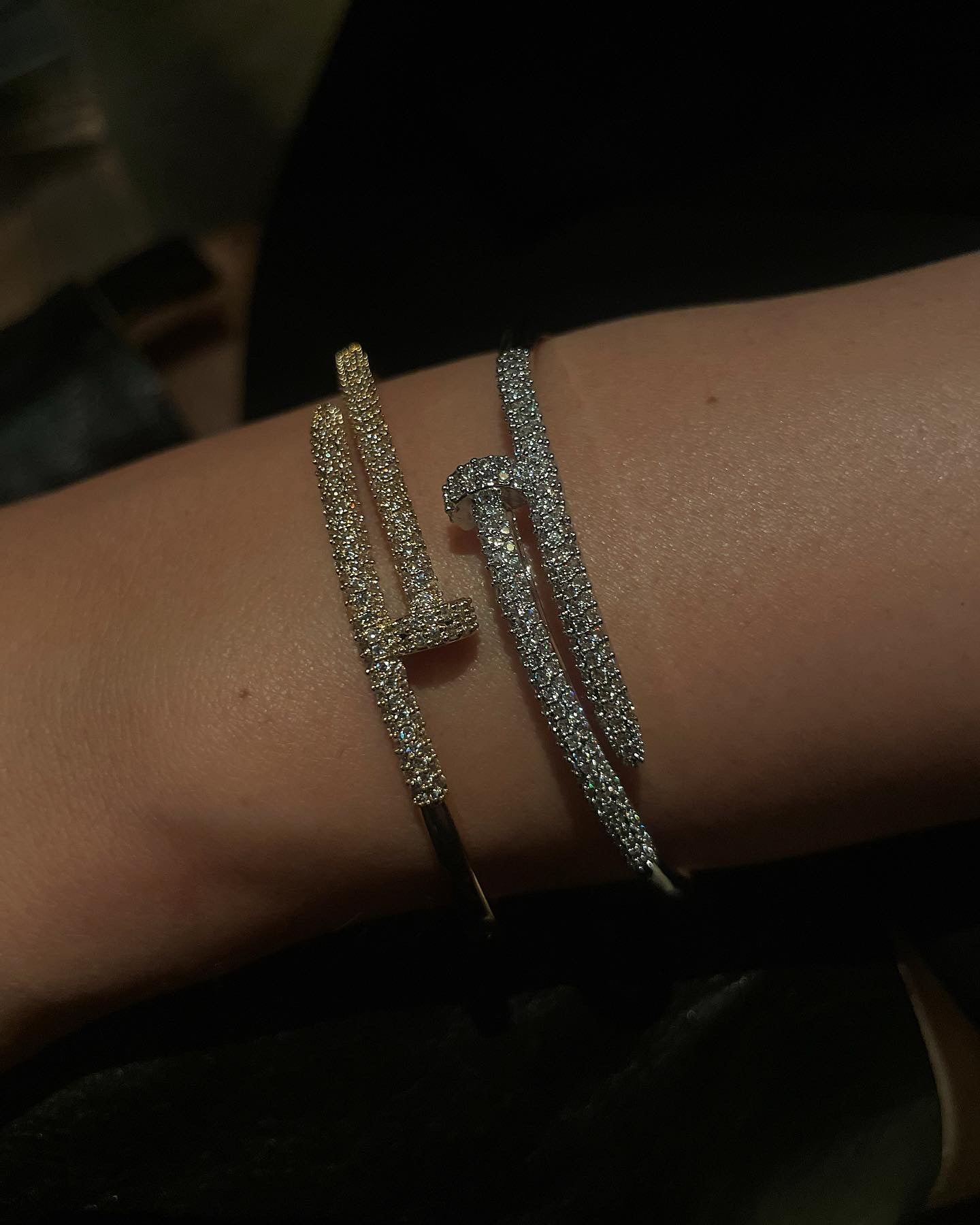 Дамска гривна пирон